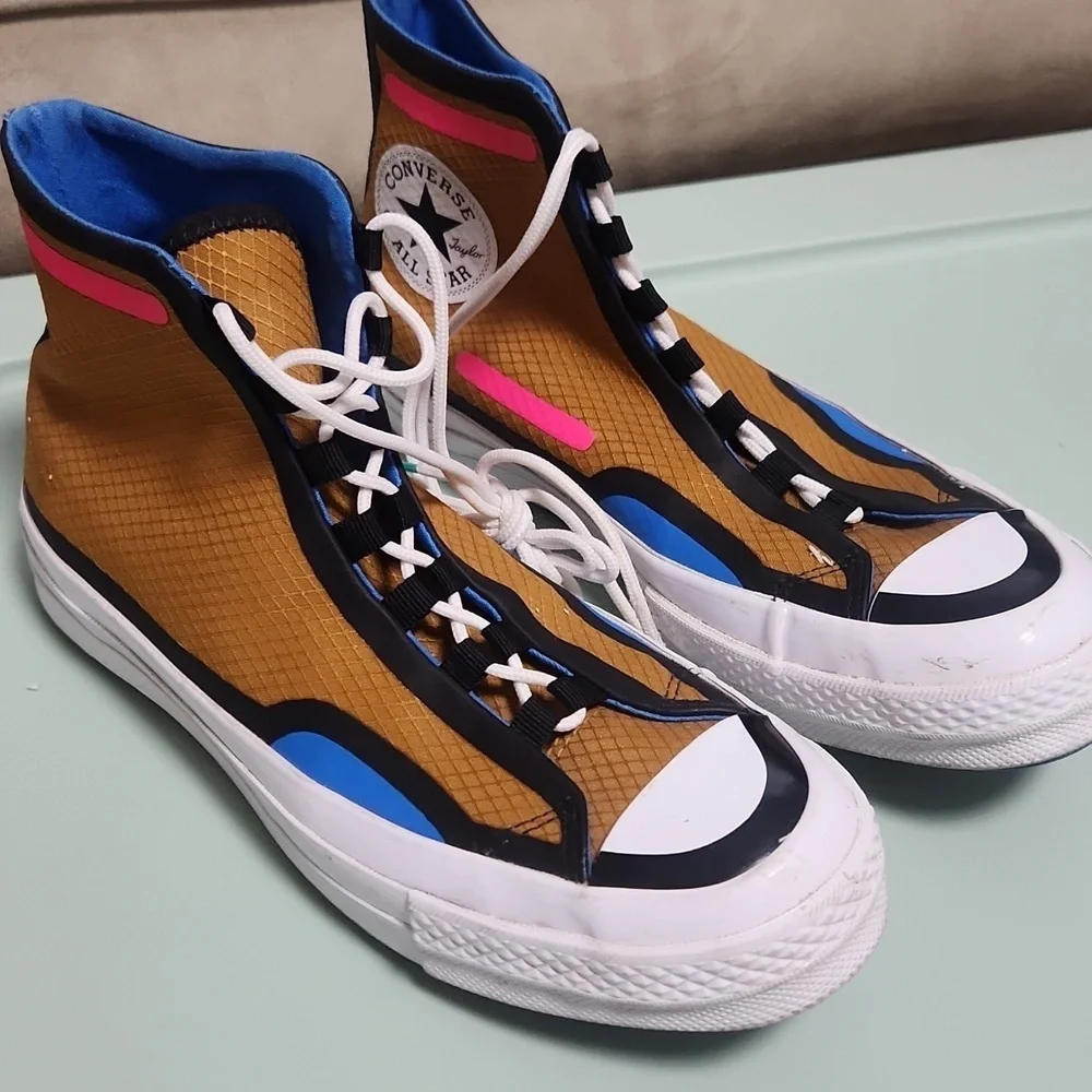 Chuck Taylor 70 Trail Hi-Top Sneakers - Picture 3 of 9